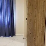 Apartment Huge Evleri 1 *