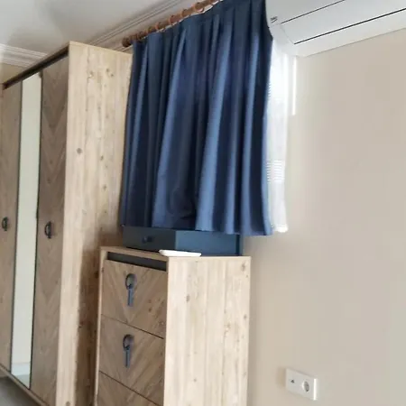 Huge Evleri 1 דירה מרמריס