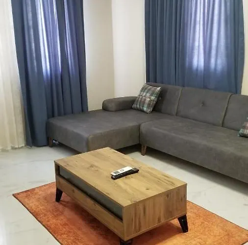 Huge Evleri 1 דירה מרמריס