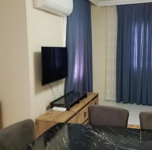 Huge Evleri 1 דירה *