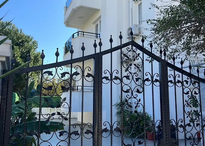 Huge Evleri 1 דירה *